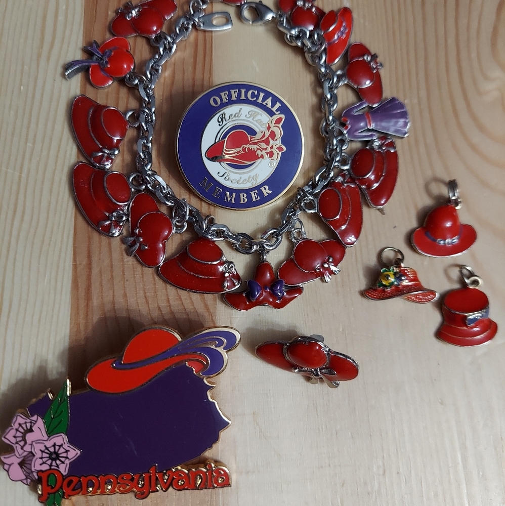 Red Hat Lady Society Goodies View 3